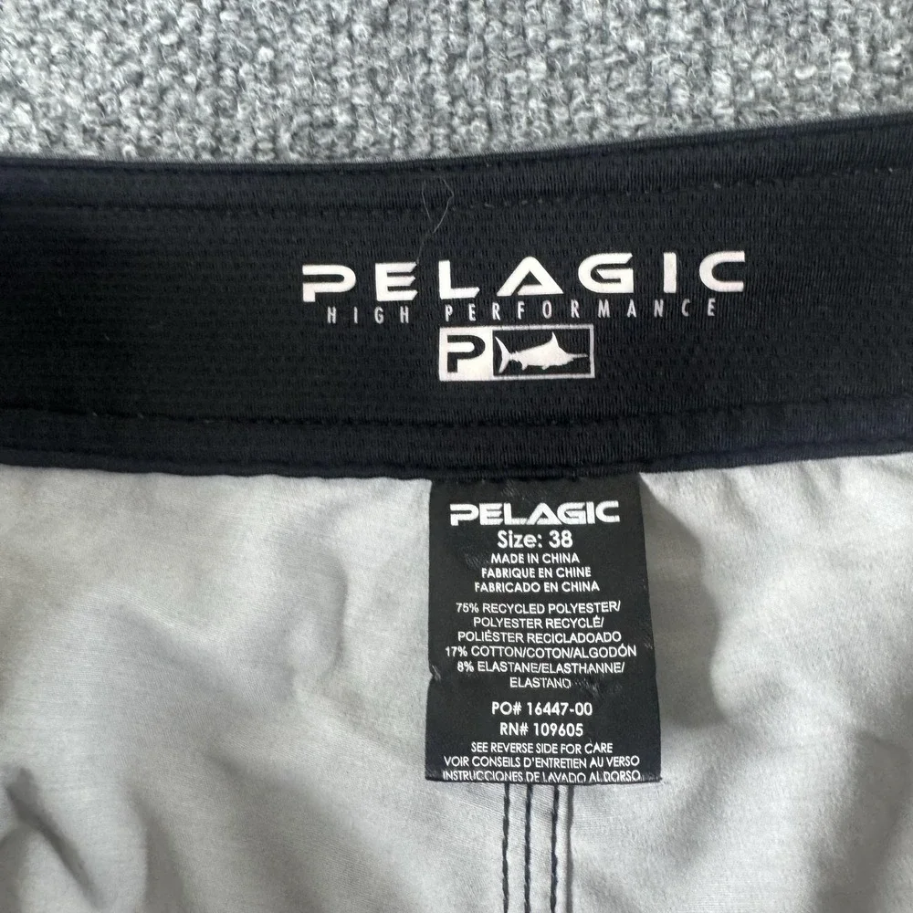 Pelagic Swim Shorts Mens 38 Gray Camo 9 Inseam Stretch Fishing Board Trunks